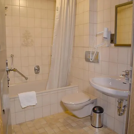 מלון Hotelgasthof Schmucker