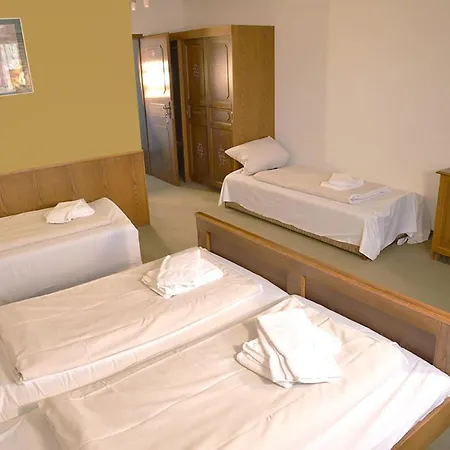 מלון Hotelgasthof Schmucker